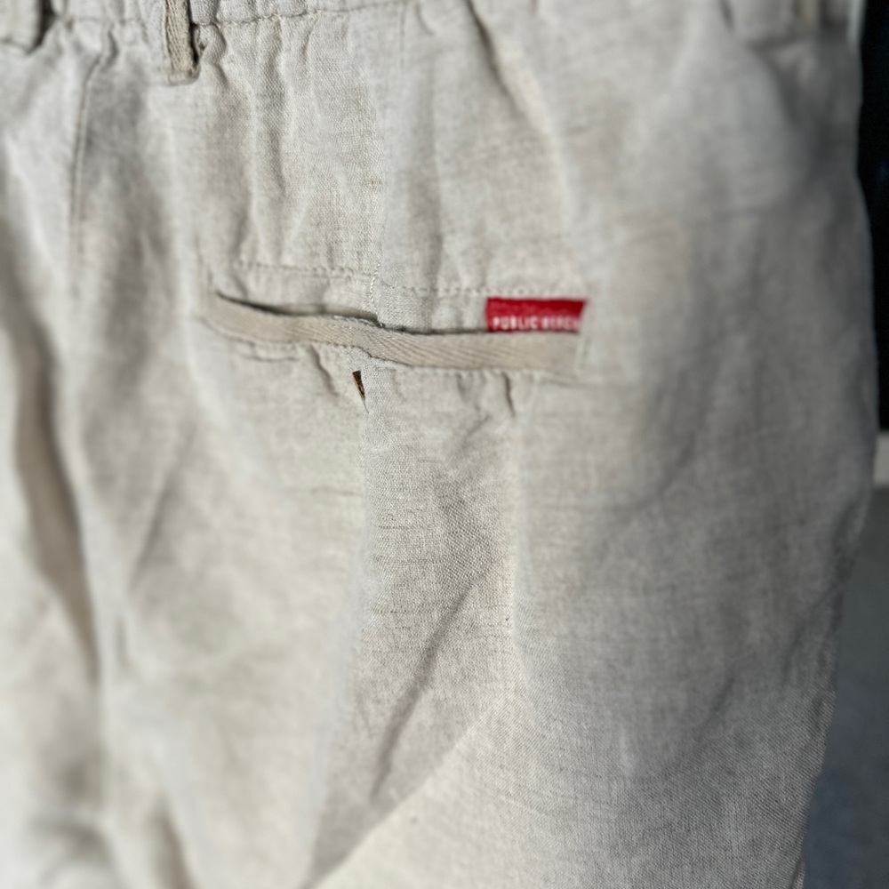 Public Beach Linen Flat Front Shorts | 7 Inch Inseam | Medium - Picture 5 of 10
